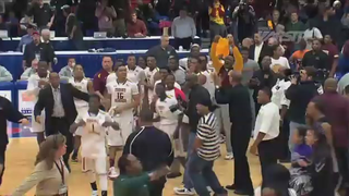 Roundup: What You Missed The Weekend We Saw The Craziest Buzzer-Beater Ever